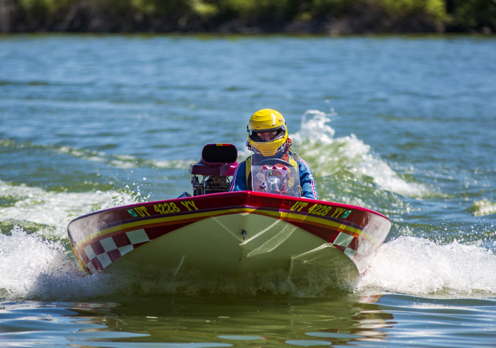 Regatta brings boat races to Burley